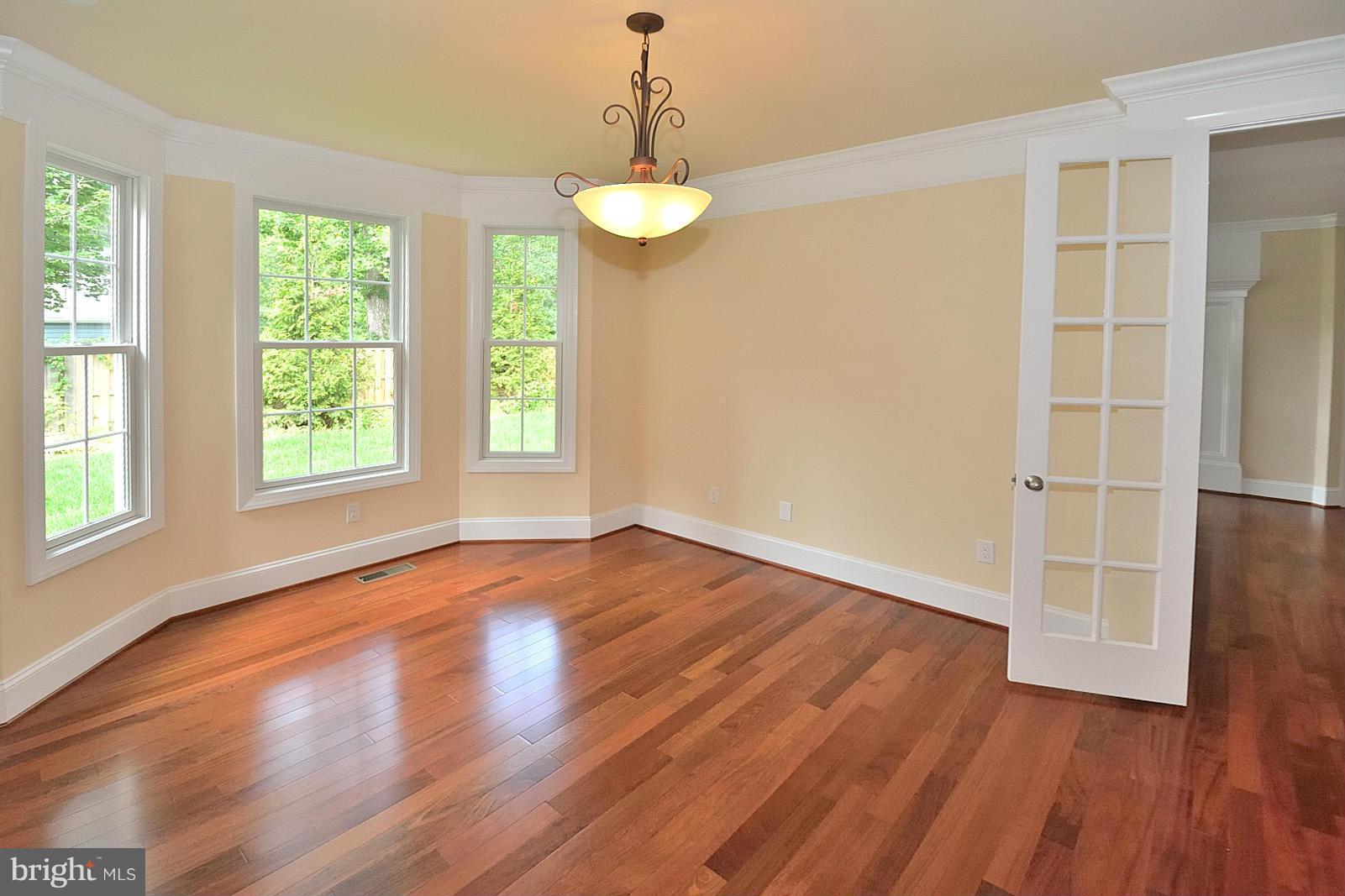 6155 Reza Court Springfield, VA 22152 - Photo 12 of 30 Interior (General)