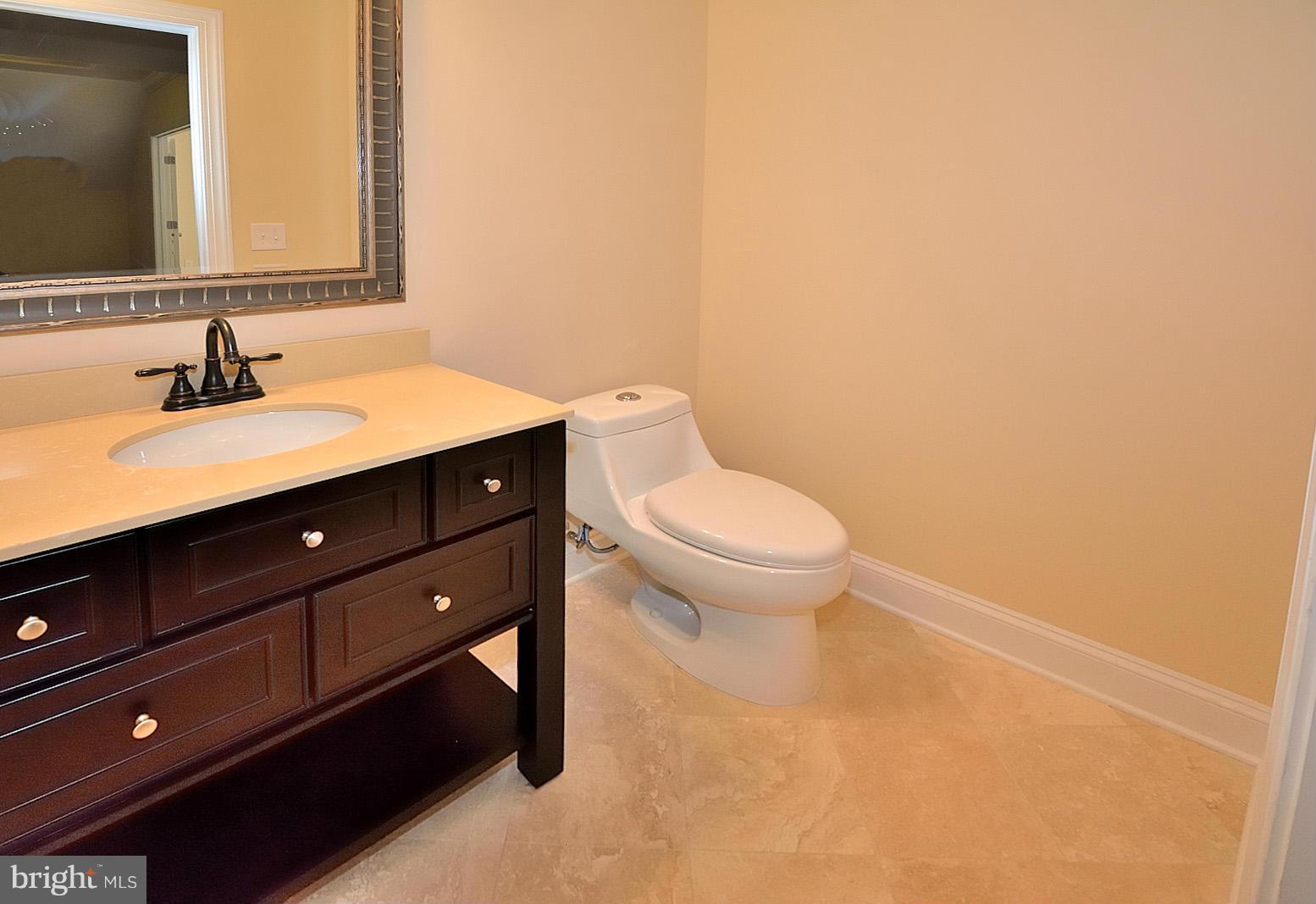 6155 Reza Court Springfield, VA 22152 - Photo 27 of 30 Bath