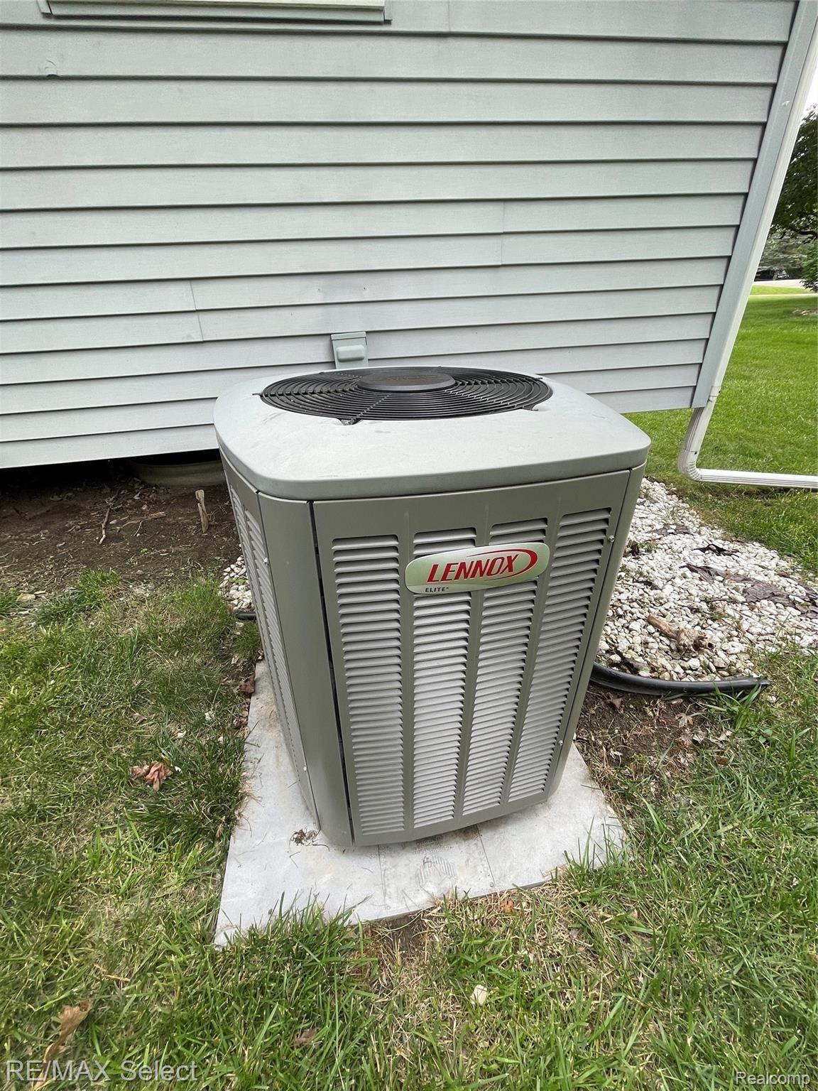 2296 North Irish Road Davison, MI 48423 - Photo 8 of 30 tempImage17jDB2.jpg
