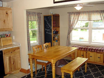 8323 Irving Road Middleville, MI 49333 - Photo 7 of 35 Eating Area