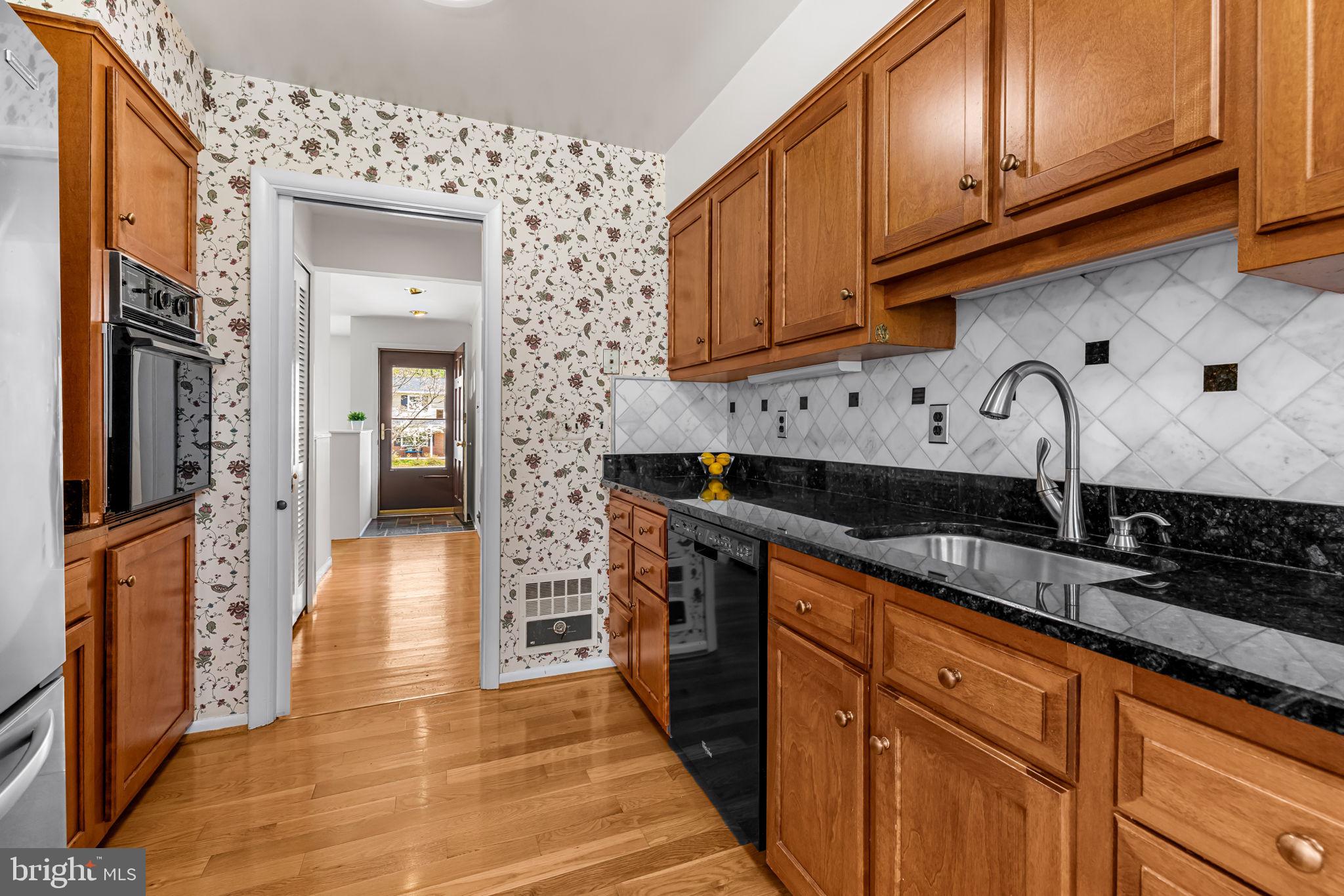 319 Gailridge Road Lutherville-Timonium, MD 21093 - Photo 15 of 56 Kitchen