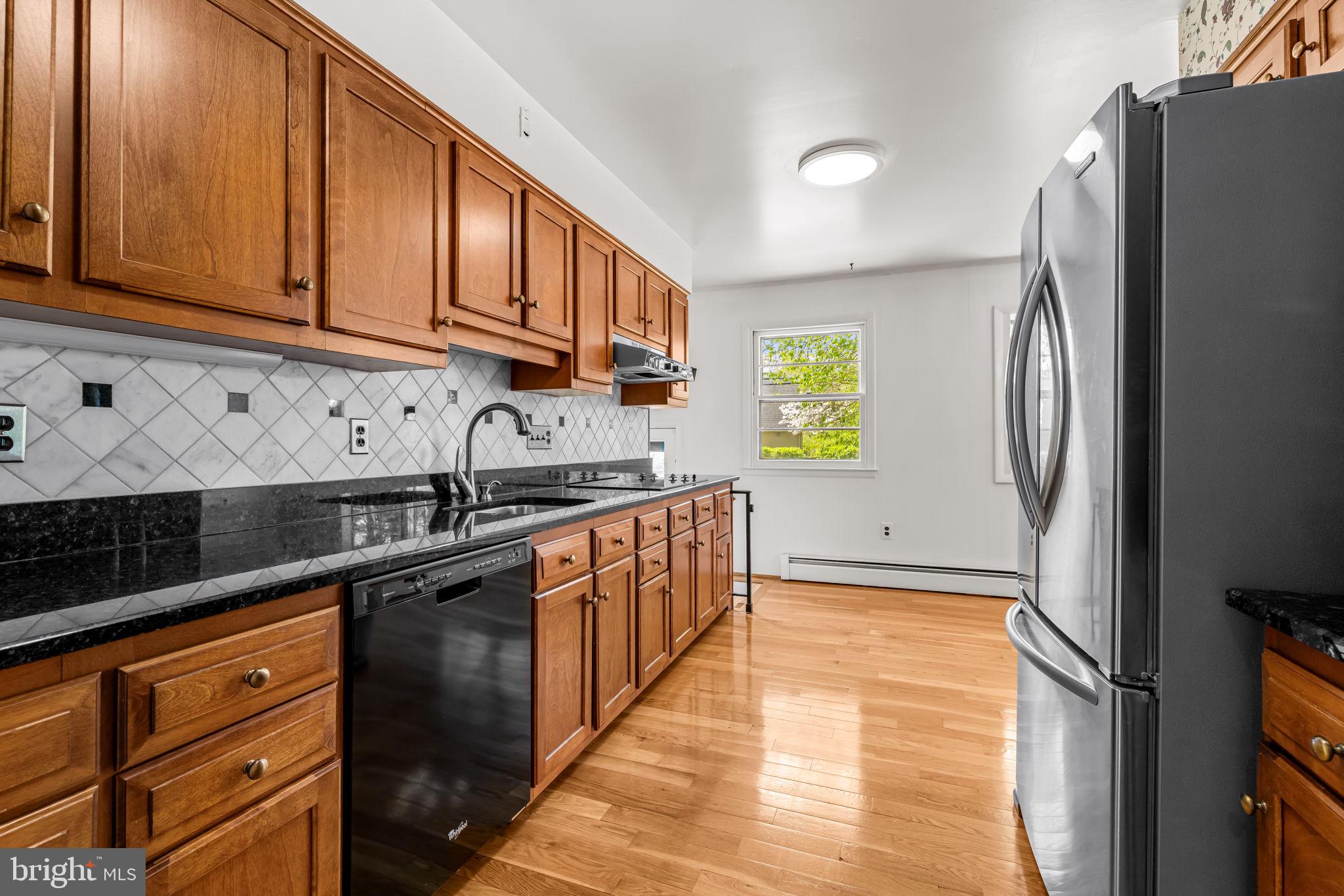 319 Gailridge Road Lutherville-Timonium, MD 21093 - Photo 17 of 56 Granite counters