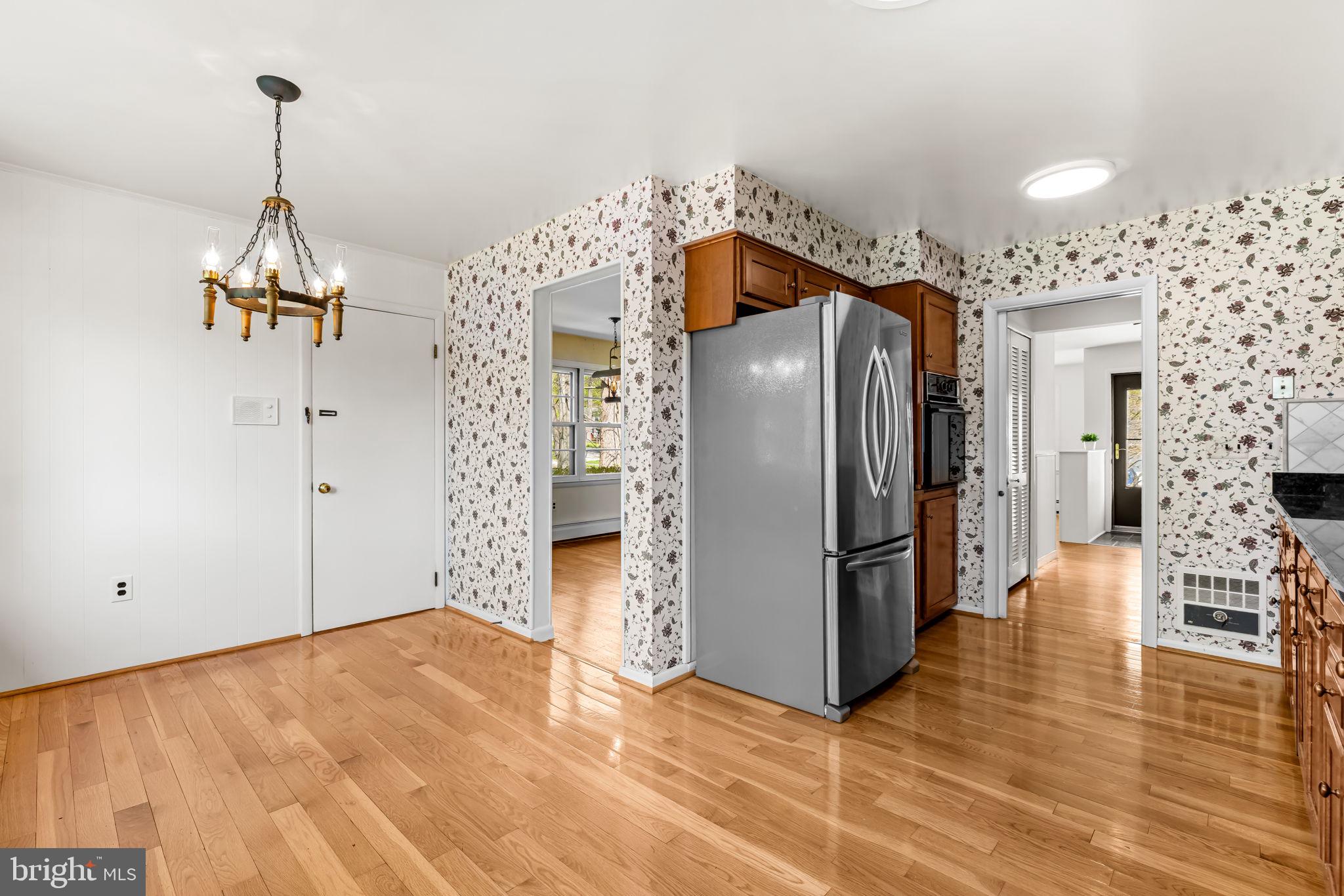 319 Gailridge Road Lutherville-Timonium, MD 21093 - Photo 20 of 56 Eat- in kitchen