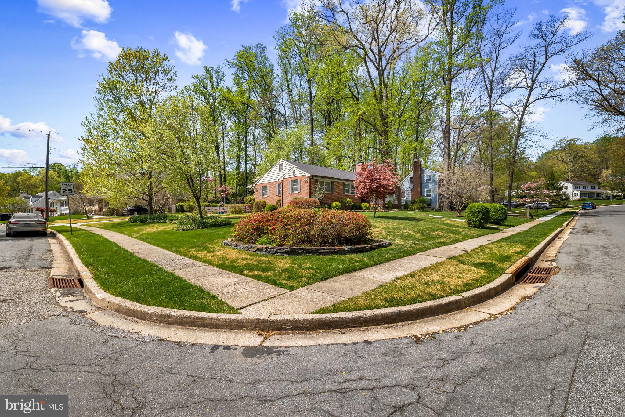 319 Gailridge Road Lutherville-Timonium, MD 21093 - Photo 3 of 56 Corner-lot