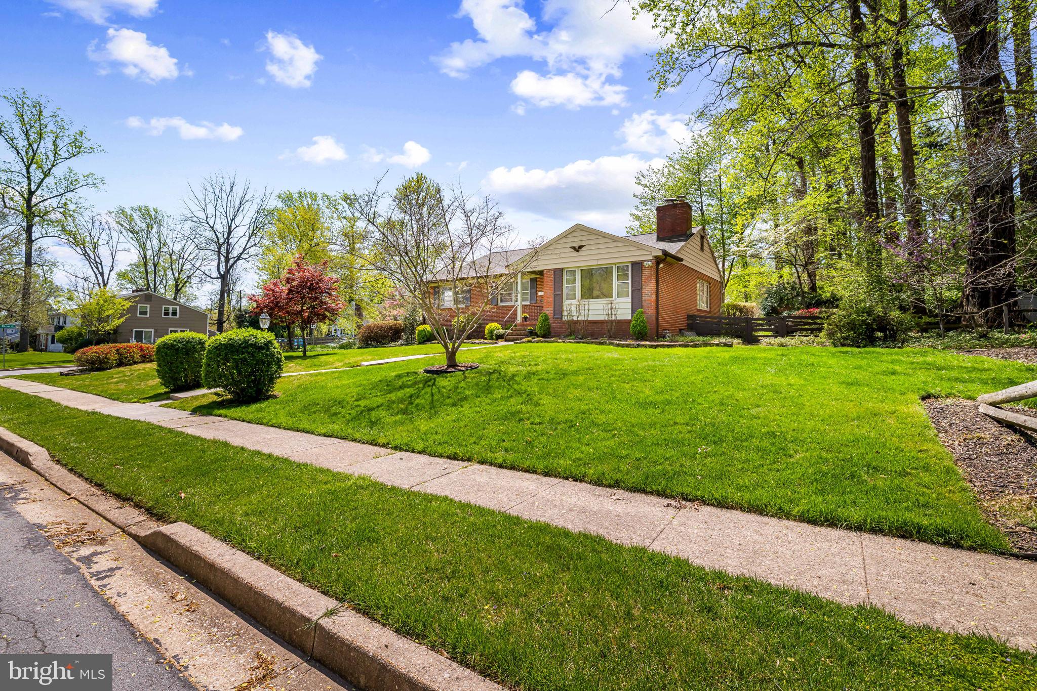 319 Gailridge Road Lutherville-Timonium, MD 21093 - Photo 4 of 56 Landscaped