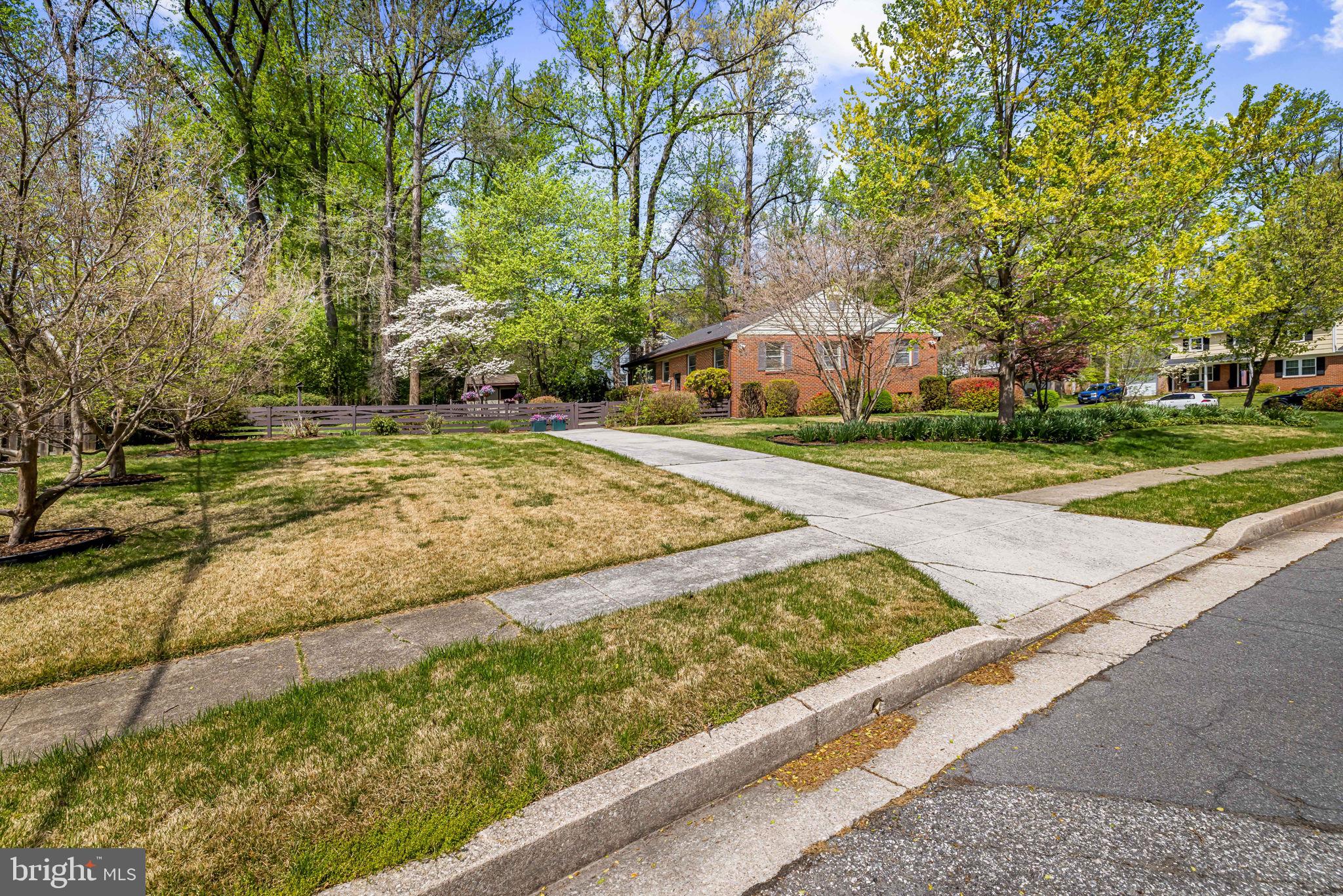 319 Gailridge Road Lutherville-Timonium, MD 21093 - Photo 47 of 56 Side entrance driveway