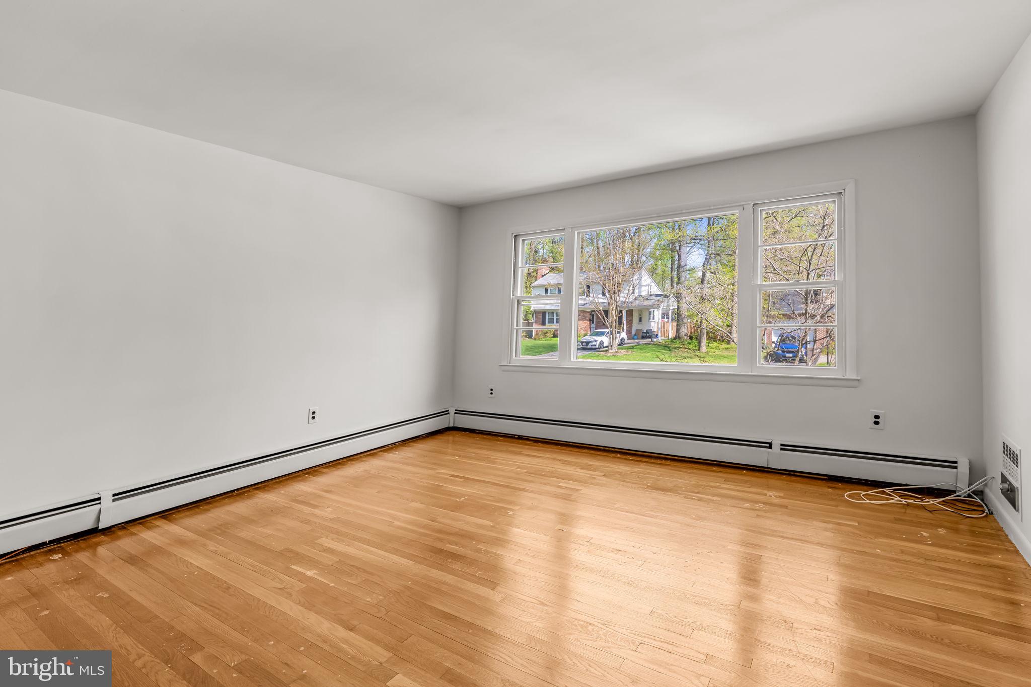 319 Gailridge Road Lutherville-Timonium, MD 21093 - Photo 8 of 56 Sun-filled