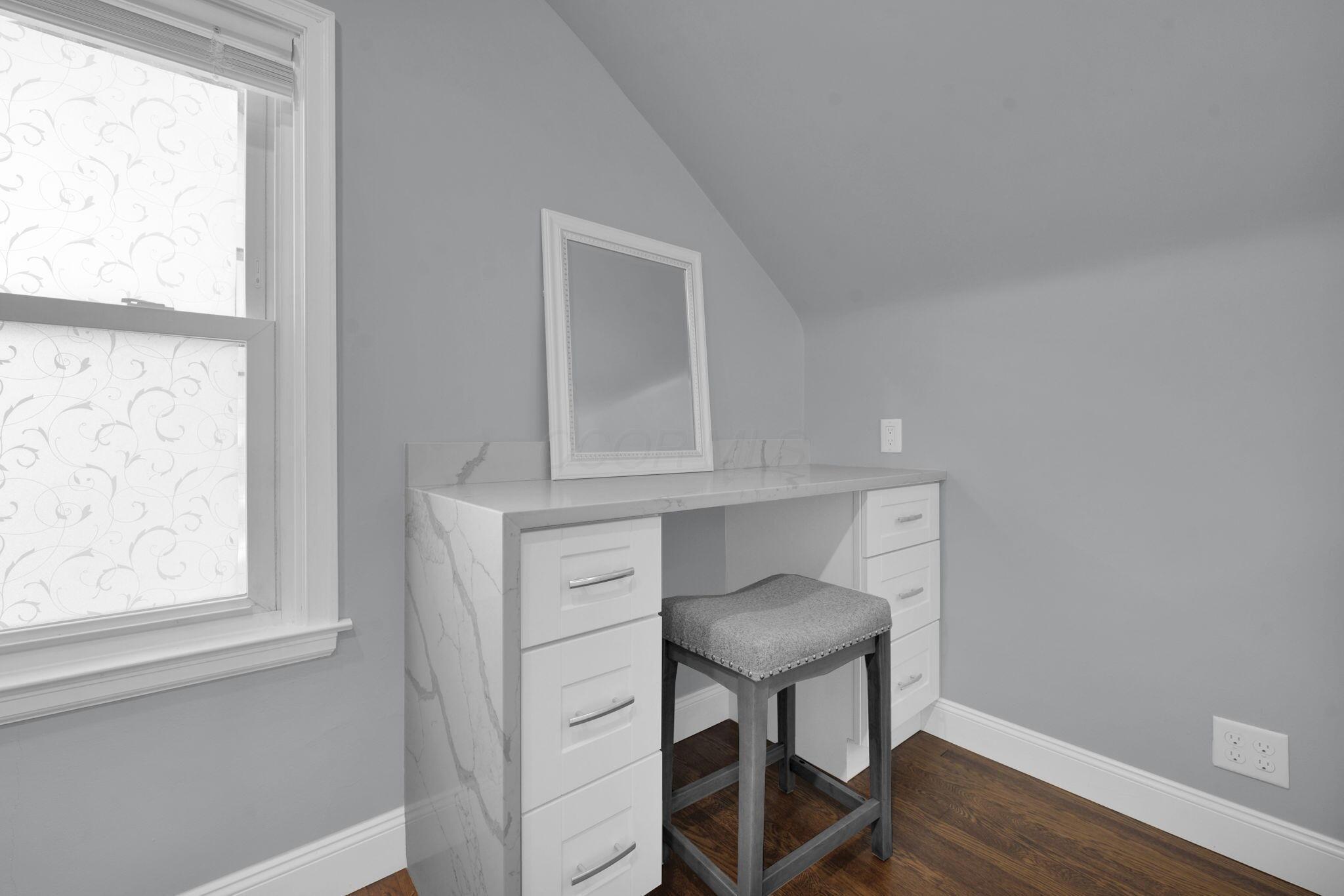 128 Blenheim Road Columbus, OH 43214 - Photo 31 of 47 24-web-or-mls-128-blenheim-rd