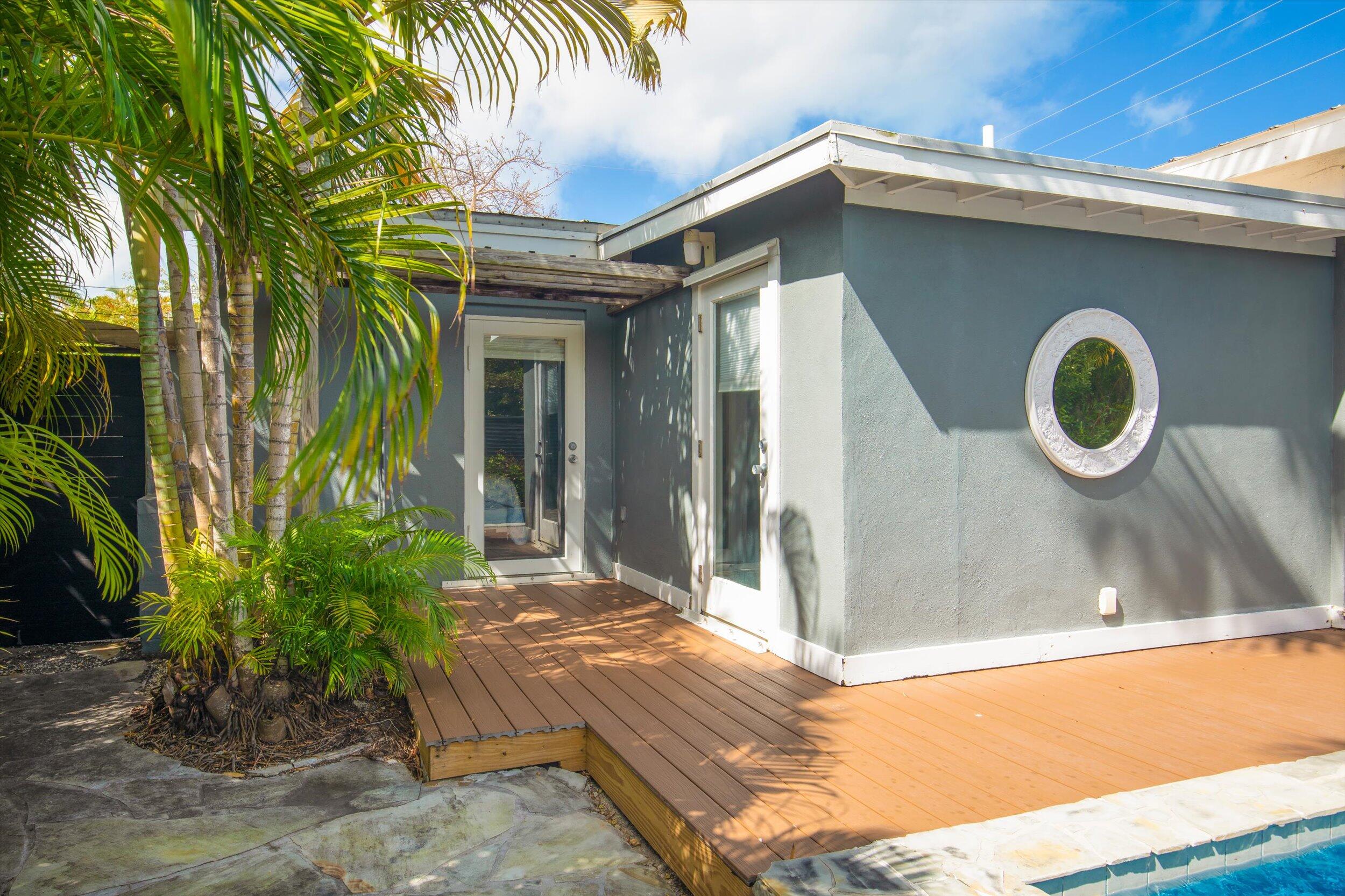 1507 19th Street Key West, FL 33040 - Photo 43 of 73 a front view of a house with a yard