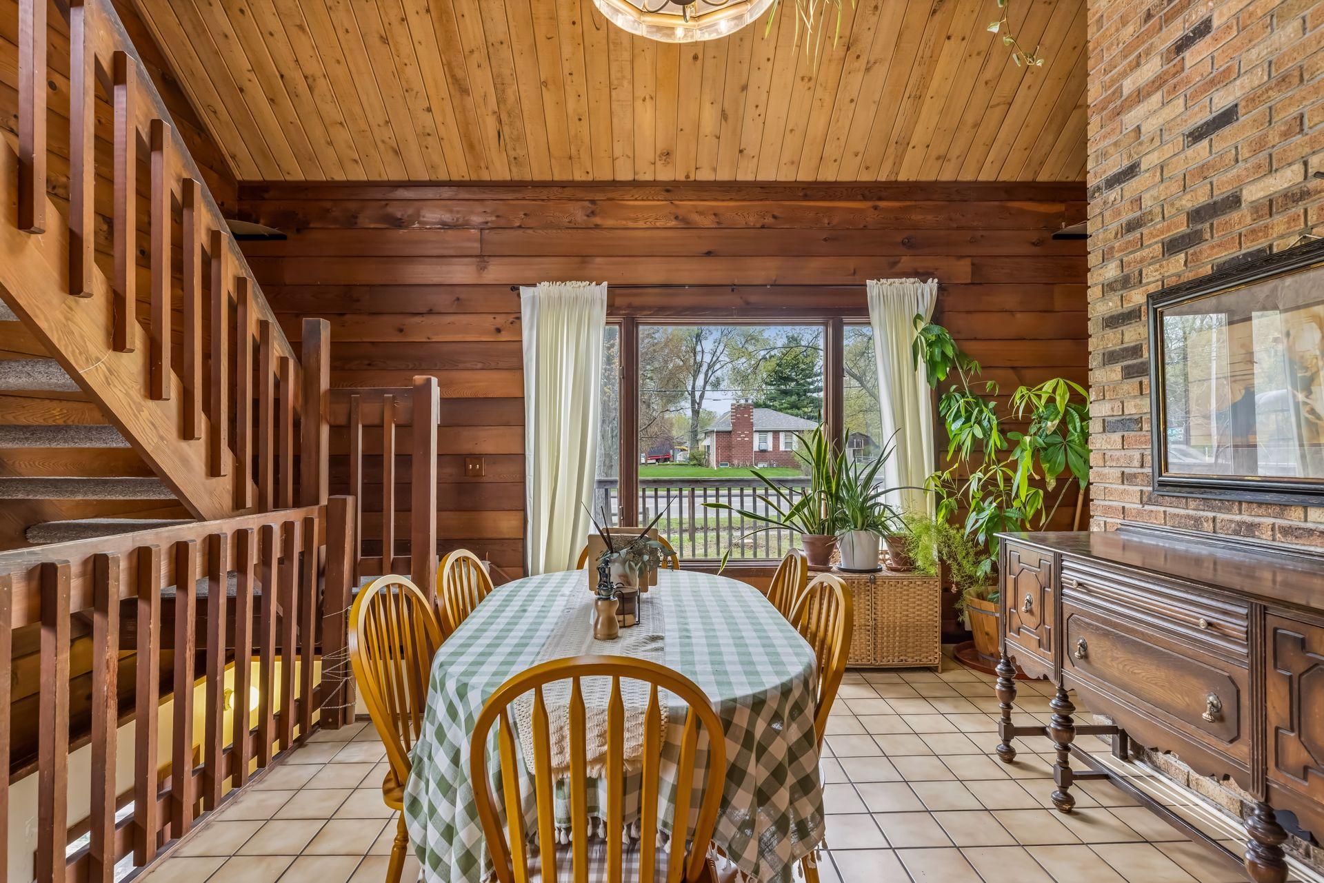 579 County Rd B East Maplewood, MN 55117 - Photo 6 of 31