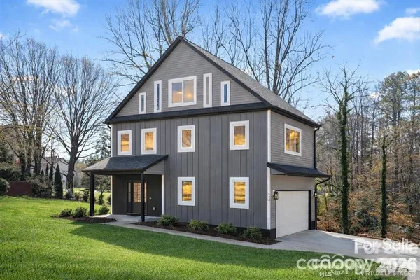 $615,000 | 543 30th Avenue Northwest, Hickory, NC 28601
