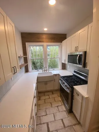 $1,375 | 2738 Riverside Avenue, Unit 16, Jacksonville, FL 32205