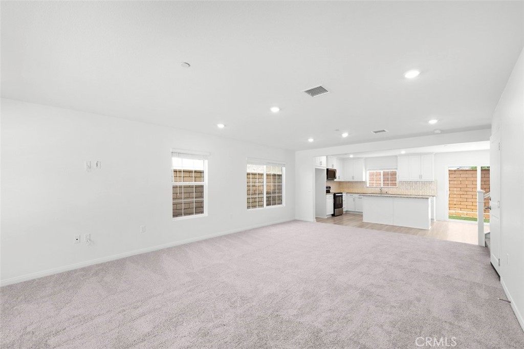 7188 Flourish Street Riverside, CA 92507 - Photo 4 of 39 Make 7188 a DONE DEAL!