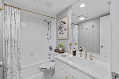 $585,000 | 3440 South Ocean Boulevard, Unit 107S, Palm Beach, FL 33480