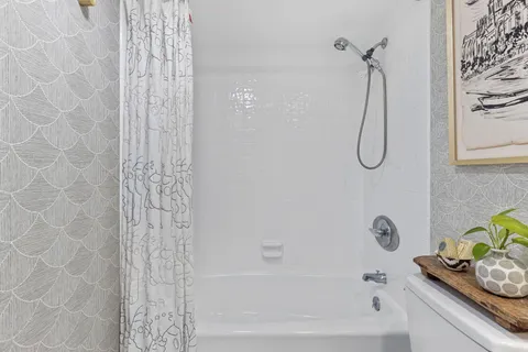 $585,000 | 3440 South Ocean Boulevard, Unit 107S, Palm Beach, FL 33480