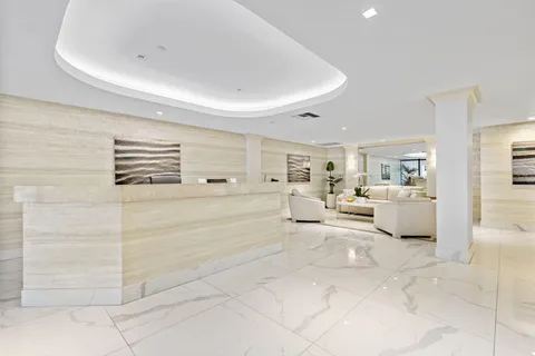 $585,000 | 3440 South Ocean Boulevard, Unit 107S, Palm Beach, FL 33480