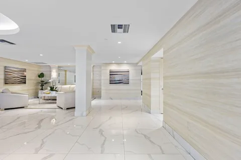 $585,000 | 3440 South Ocean Boulevard, Unit 107S, Palm Beach, FL 33480