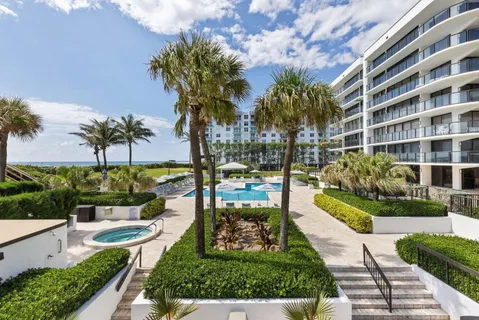 $585,000 | 3440 South Ocean Boulevard, Unit 107S, Palm Beach, FL 33480