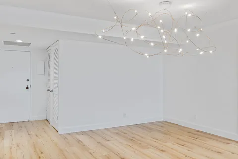 $585,000 | 3440 South Ocean Boulevard, Unit 107S, Palm Beach, FL 33480