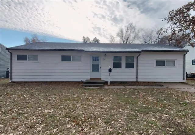 $145,000 | 205 West Washington Street, Frontenac, KS 66763