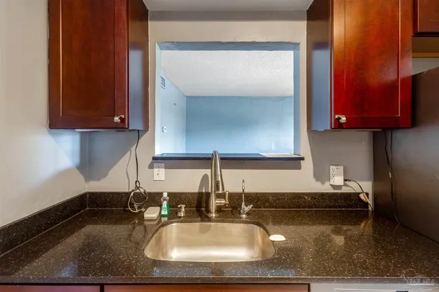 $144,900 | 600 Scenic Highway, Unit 304, Pensacola, FL 32503