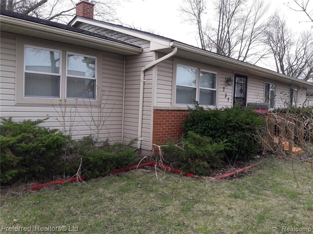 737 Harrison Street Inkster, MI 48141 - Photo 3 of 31 20190410_101801_resized (1).jpg