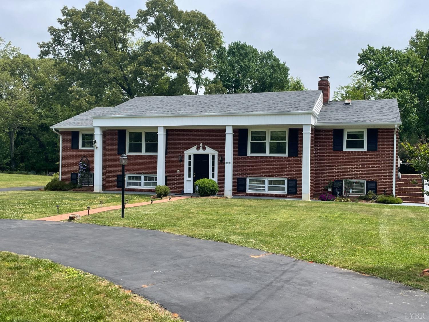 272 Ridge Drive Amherst, VA 24521 - Photo 3 of 39