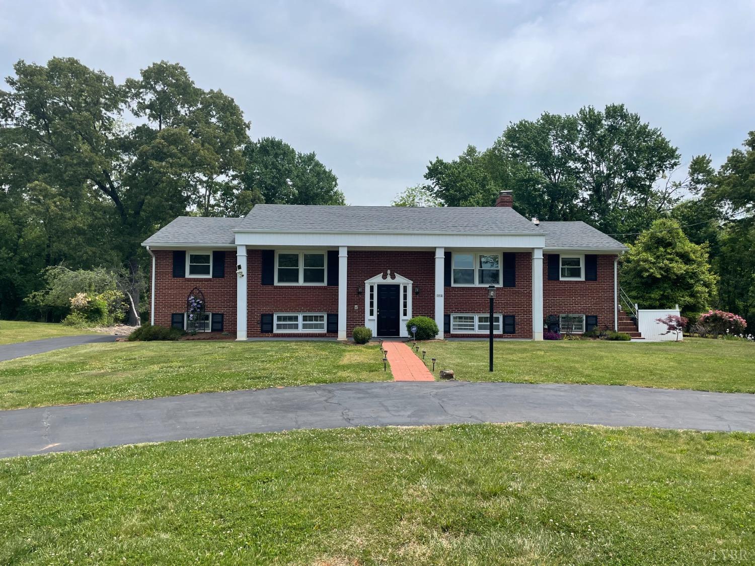 272 Ridge Drive Amherst, VA 24521 - Photo 4 of 39