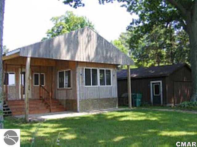 5817 East Pakes Road Crystal, MI 48818 - Photo 7 of 23 1768792-6.JPG