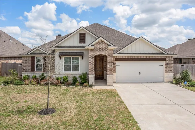 $2,875 | 2715 Portland Avenue, College Station, TX 77845