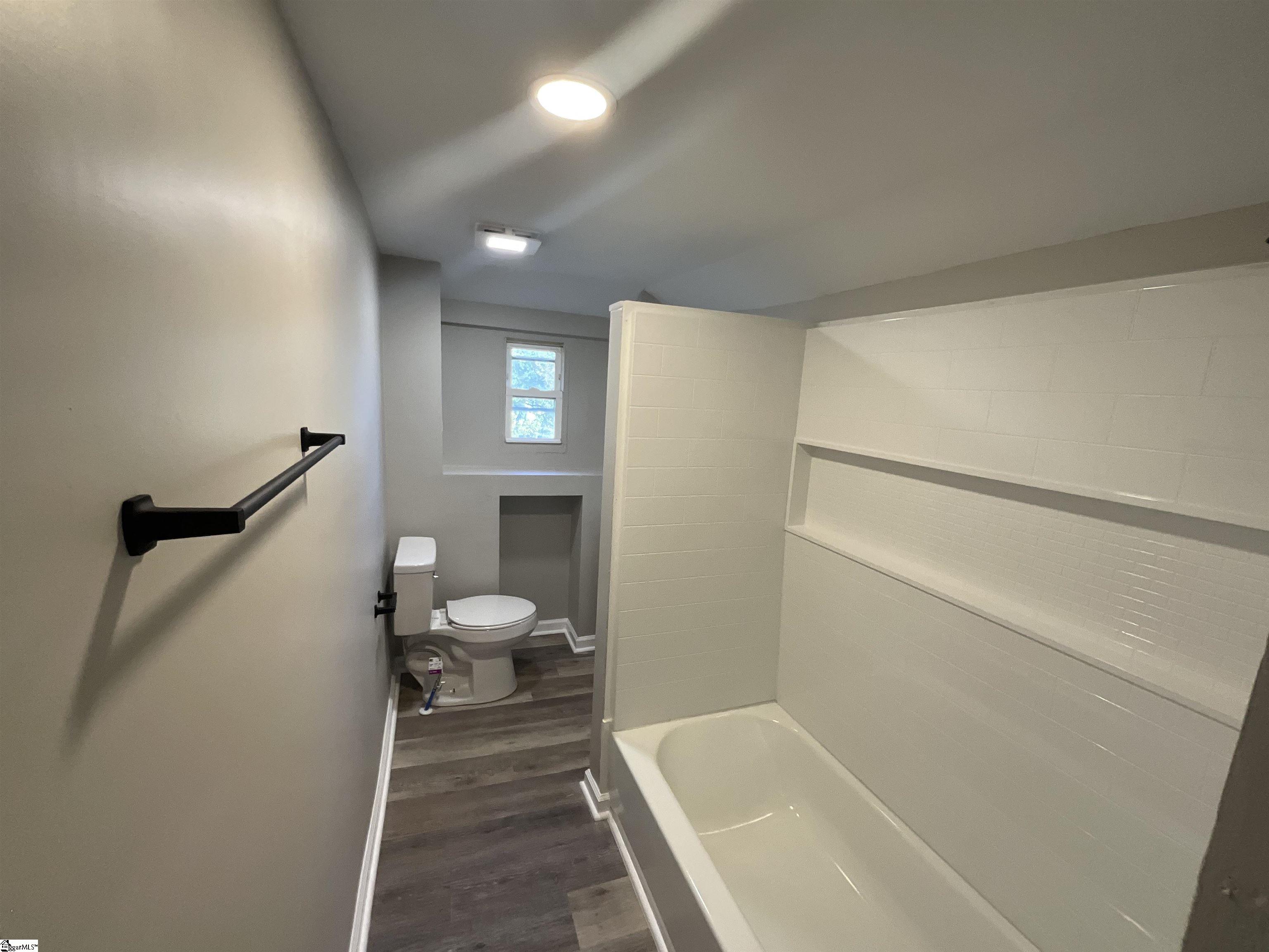 505 East Robinson Street Gaffney, SC 29340 - Photo 12 of 25