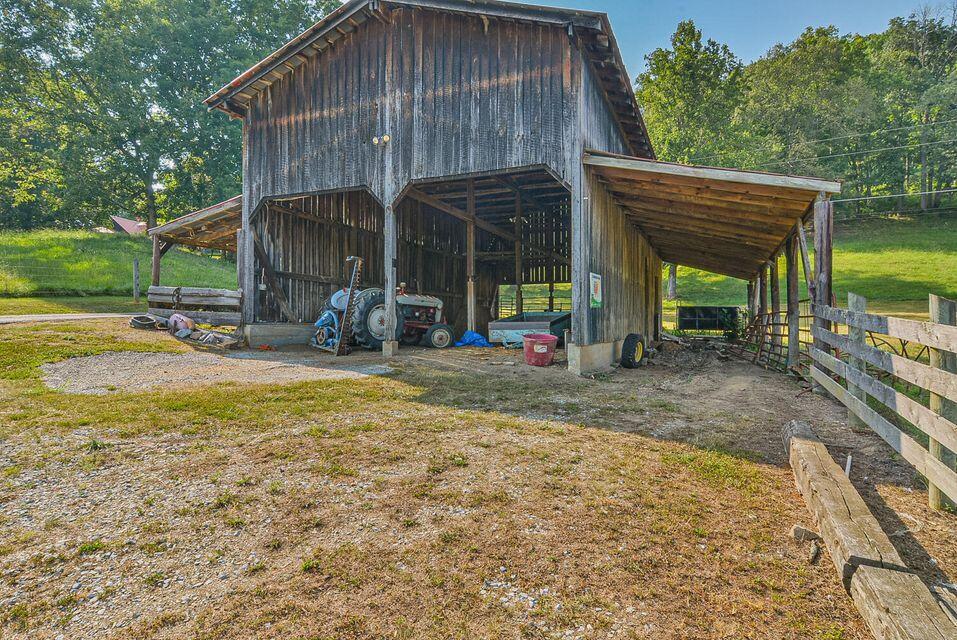 158 Pete Slagle Road Watauga, TN 37694 - Photo 65 of 70 barn3