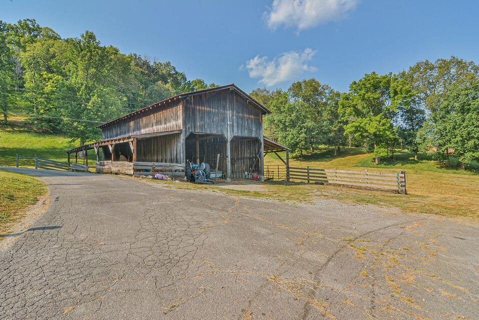 158 Pete Slagle Road Watauga, TN 37694 - Photo 67 of 70 barn