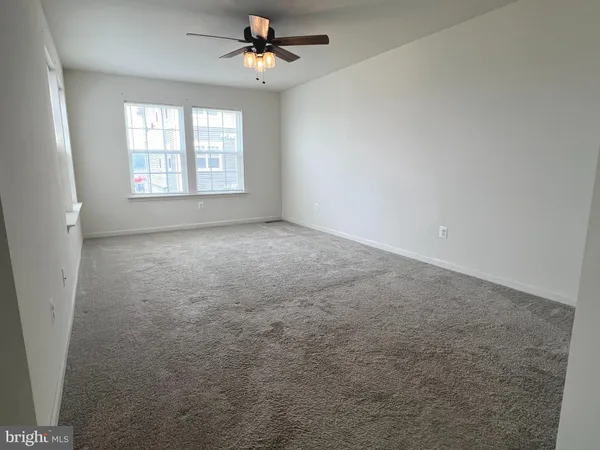 $2,100 | 123 Charterhouse Street, Falling Waters, WV 25419