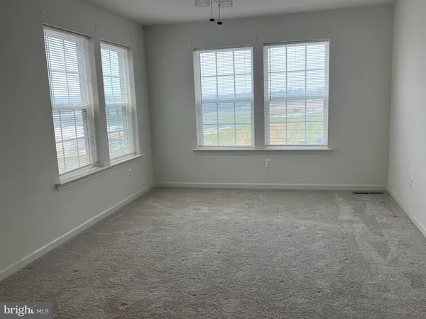 $2,100 | 123 Charterhouse Street, Falling Waters, WV 25419