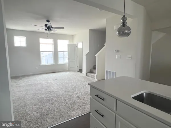 $2,100 | 123 Charterhouse Street, Falling Waters, WV 25419
