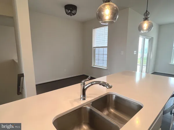 $2,100 | 123 Charterhouse Street, Falling Waters, WV 25419