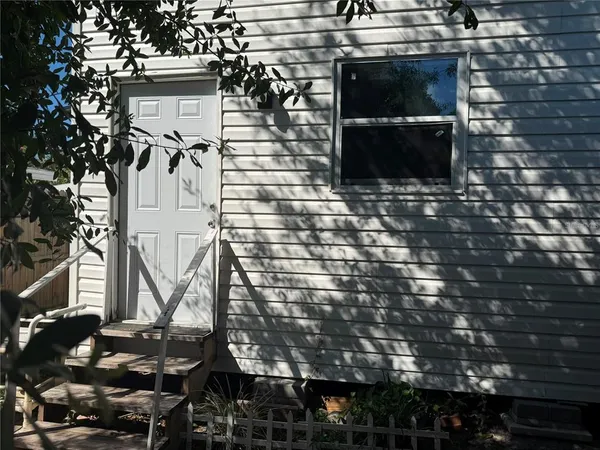 $1,550 | 10004 Memorial Highway, Tampa, FL 33615