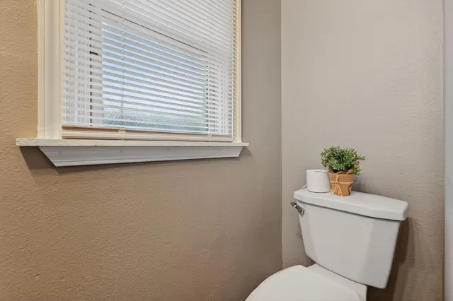 $299,999 | 539 El Camino Avenue, Sacramento, CA 95815