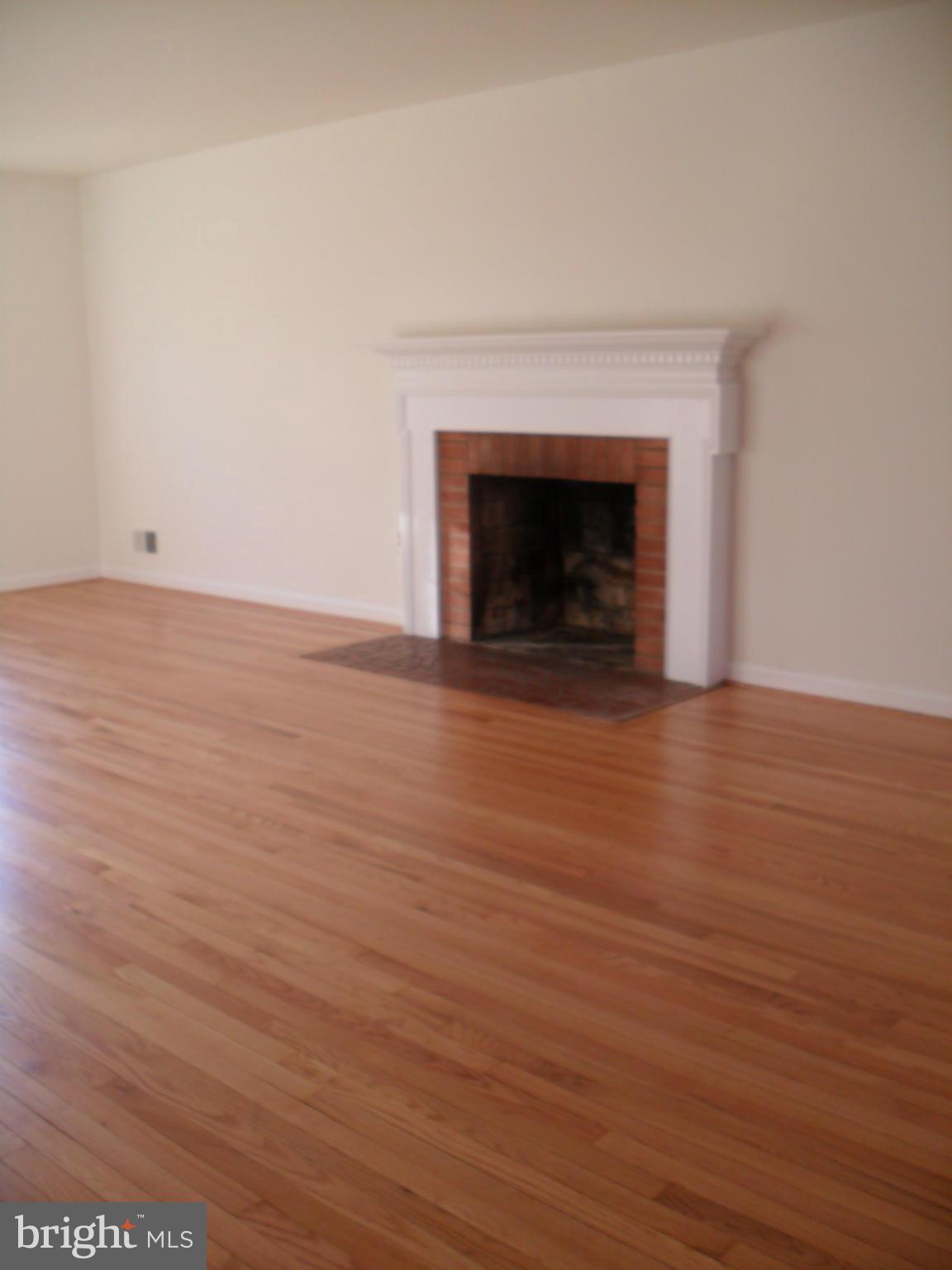 3420 Holly Road Annandale, VA 22003 - Photo 3 of 30 Living Room
