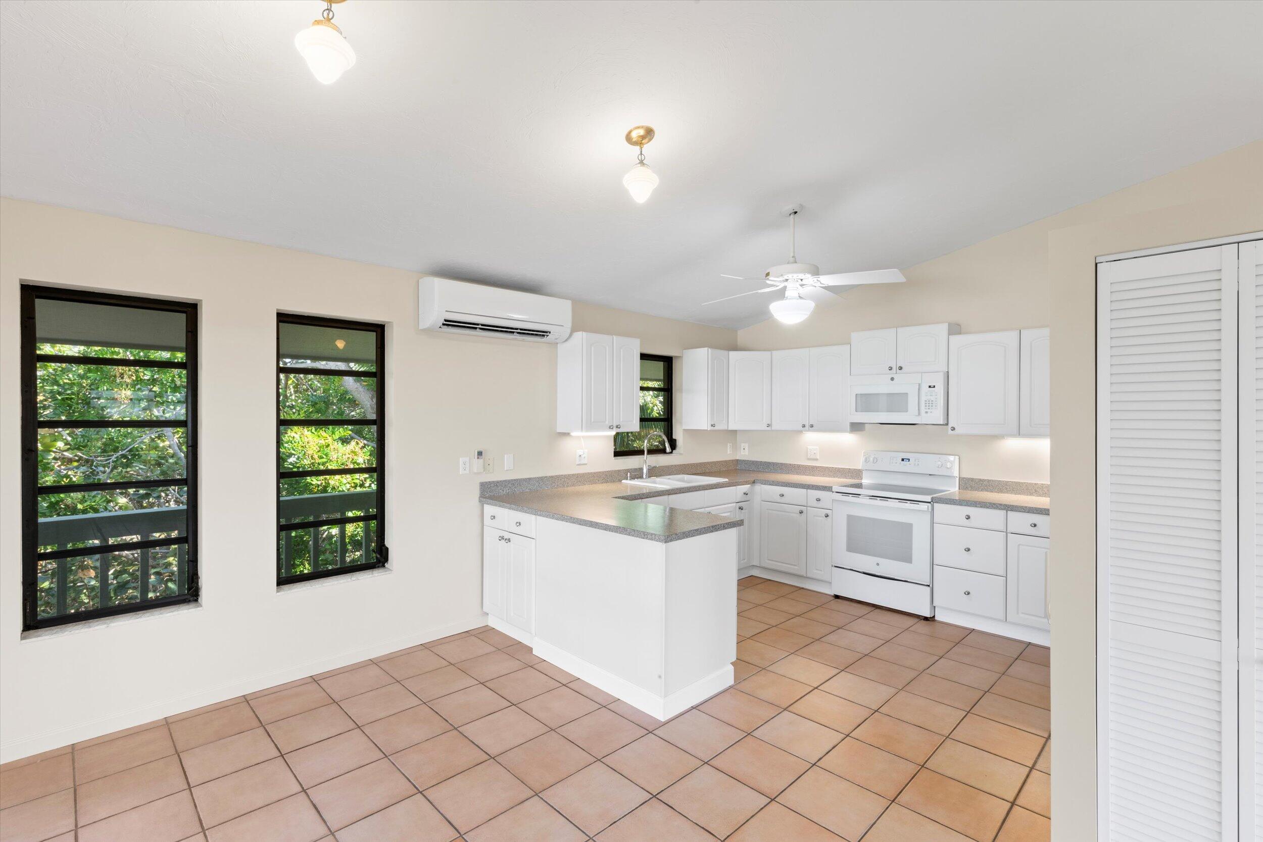 3714 Pine Street Big Pine Key, FL 33043 - Photo 9 of 64 Kitchen