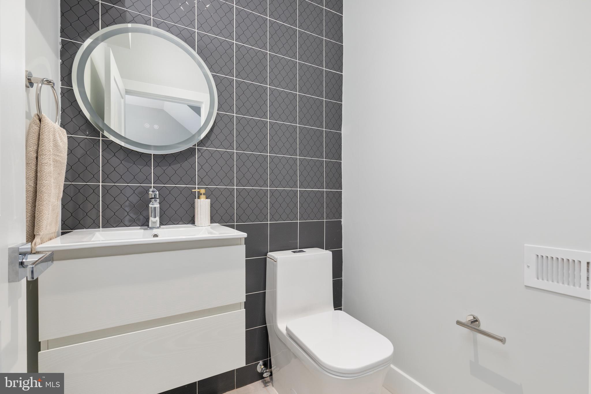 7435 Nigh Road Falls Church, VA 22043 - Photo 13 of 65 Powder Room