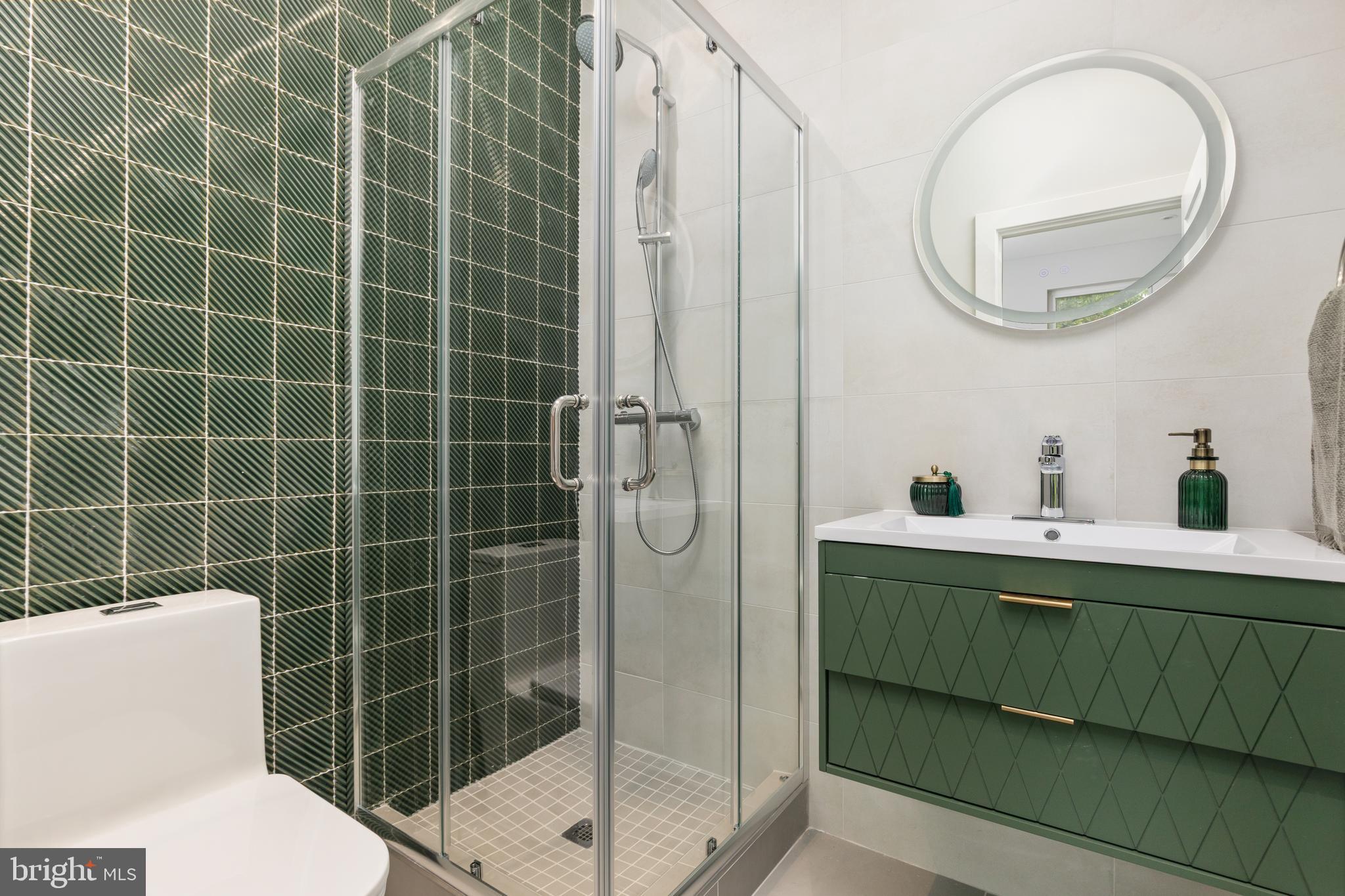 7435 Nigh Road Falls Church, VA 22043 - Photo 24 of 65 Bedroom 2 Ensuite