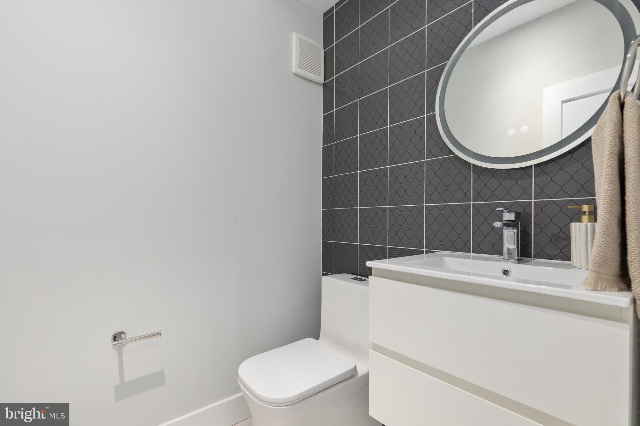 7435 Nigh Road Falls Church, VA 22043 - Photo 45 of 65 Powder Room 2