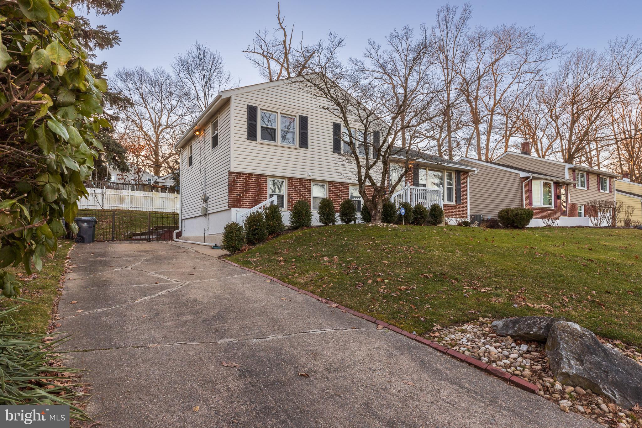 2894 Woodland Road Abington, PA 19001 - Photo 5 of 42