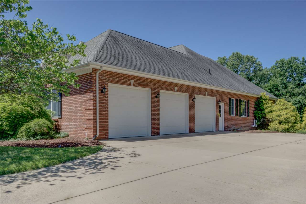 3415 Topsfield Road South Bend, IN 46614 - Photo 3 of 34 Gallery Image 3