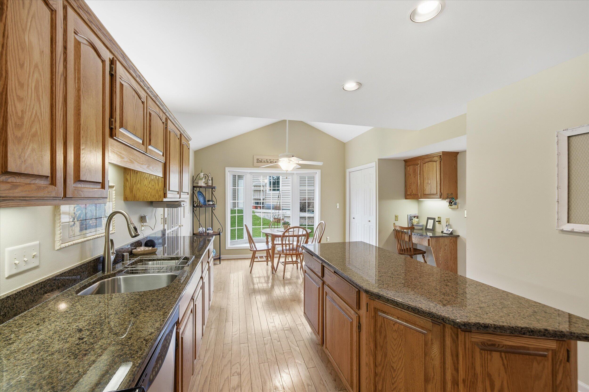 W268-n1935 Shooting Star Road, Unit B Pewaukee, WI 53072 - Photo 18 of 41 HUGE window by Dinette