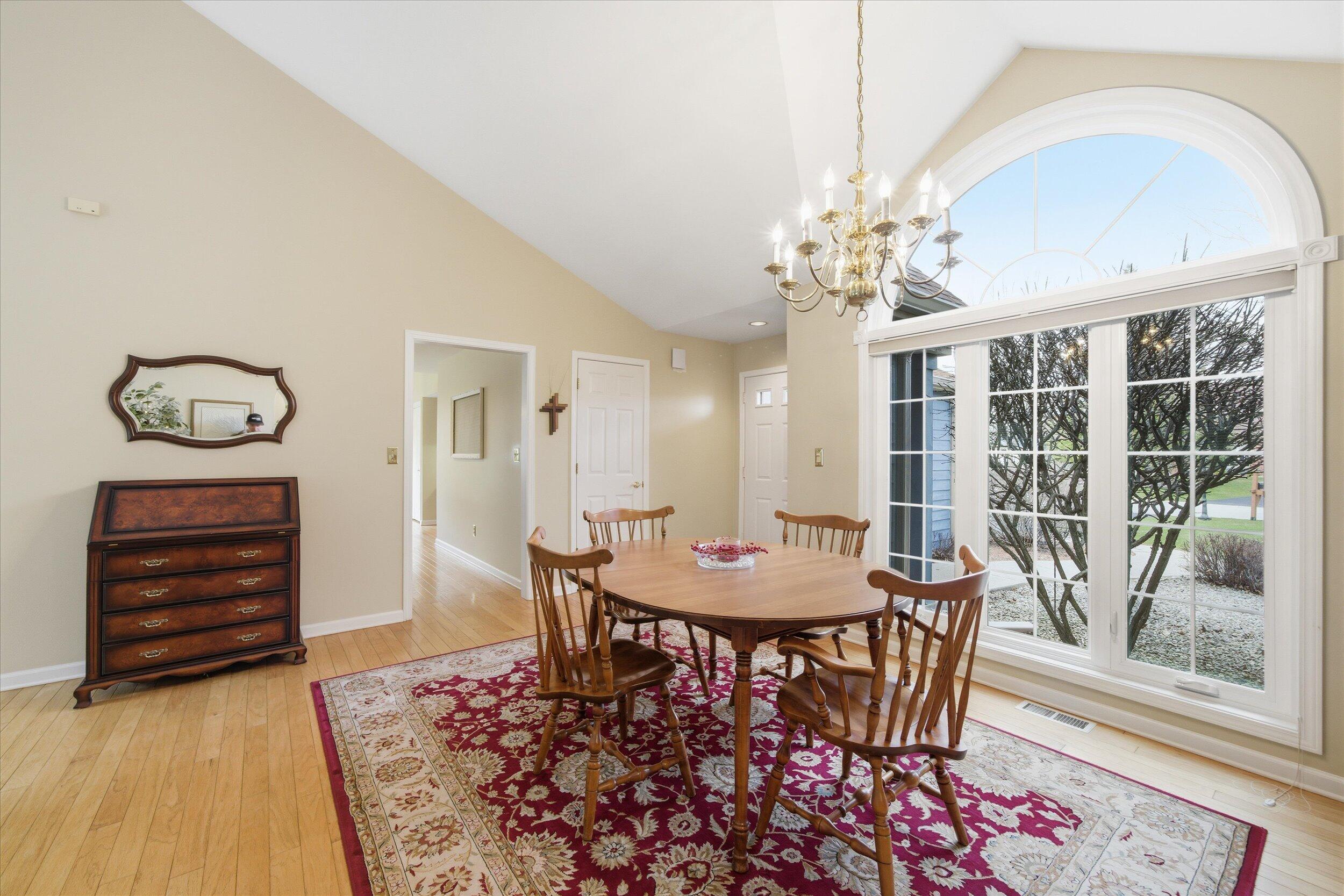 W268-n1935 Shooting Star Road, Unit B Pewaukee, WI 53072 - Photo 7 of 41 Dining Area