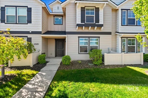 $384,990 | 2505 East Goldstone Street, Meridian, ID 83642