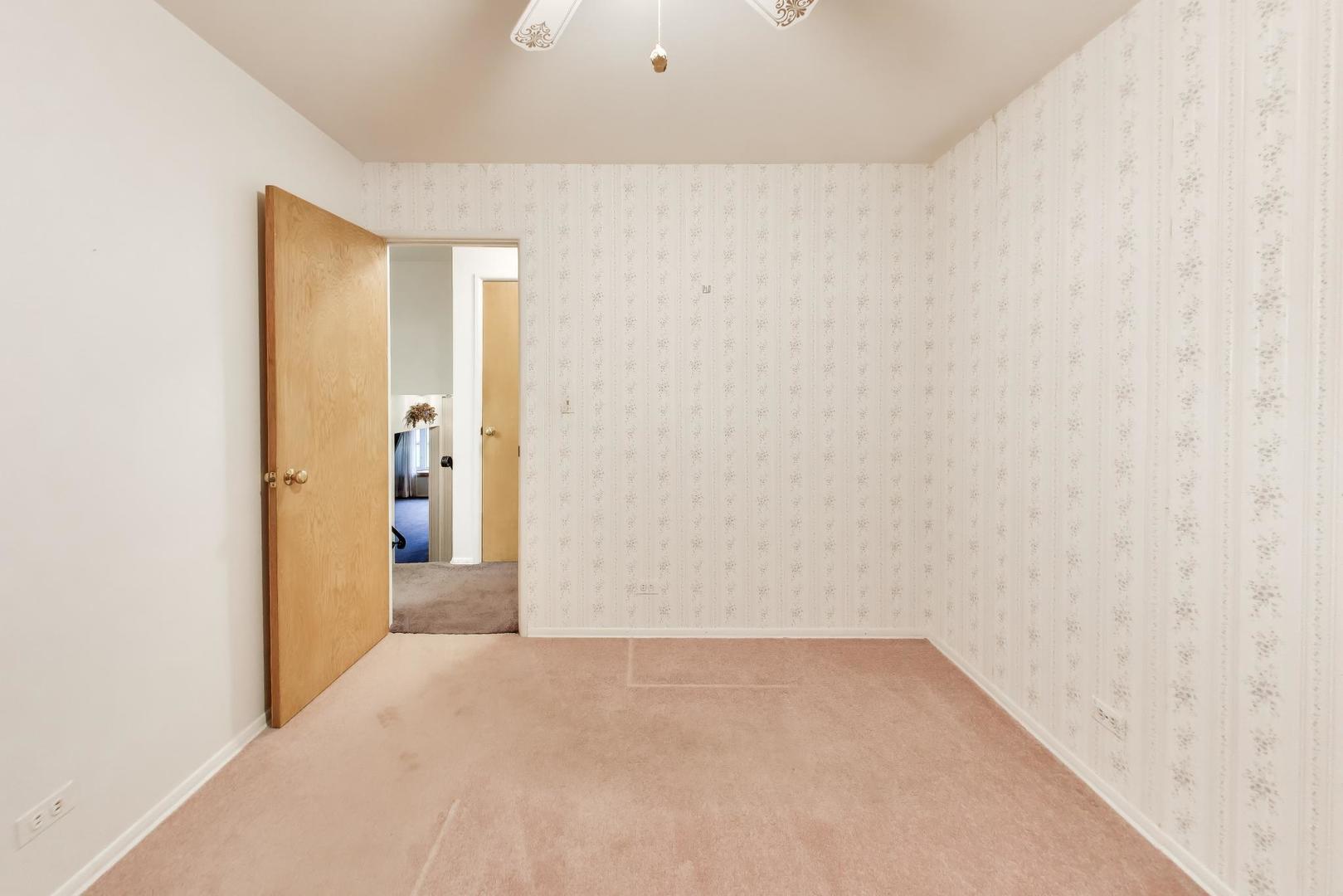 920 Pleasant Avenue Addison, IL 60101 - Photo 20 of 32